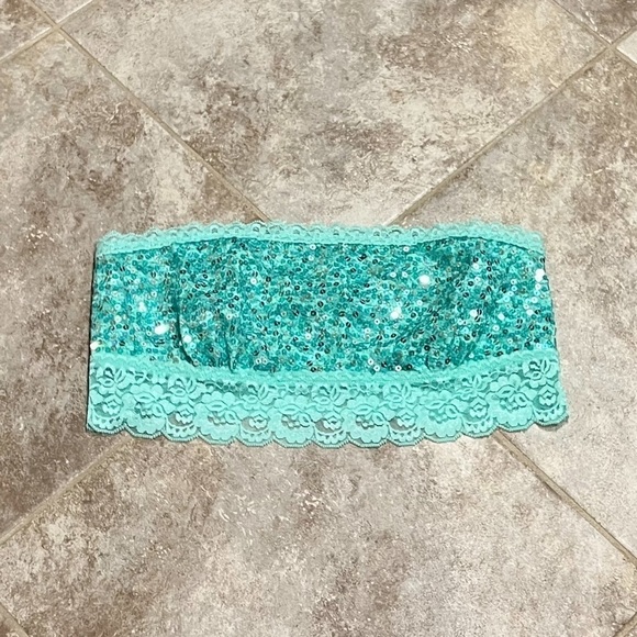 NEW PINK Victoria’s Secret Bandeau Sequin Bra Bralette Blue Small Lace VS - Picture 2 of 9